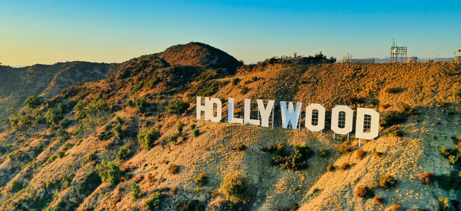 Hollywood sign at sunset in L.A. by Venti Views on Unsplash