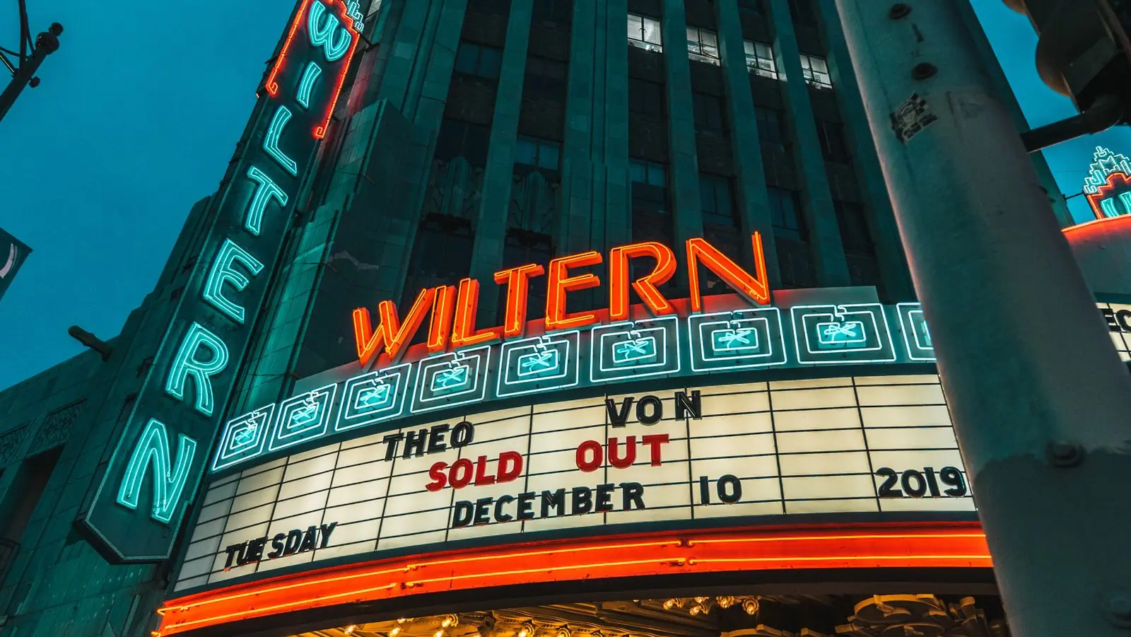 Theo Von's epic sold out show at The Wiltern, Los Angeles by Marty O’Neill on Unsplash